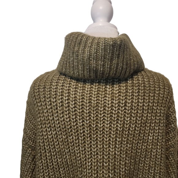 EUC A New Day Olive Green Knit Oversized Turtleneck Sweater - Picture 7 of 11